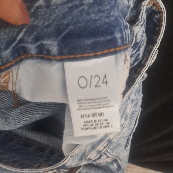 Light Wash Blue Denim Jeans - Picture 6 of 6